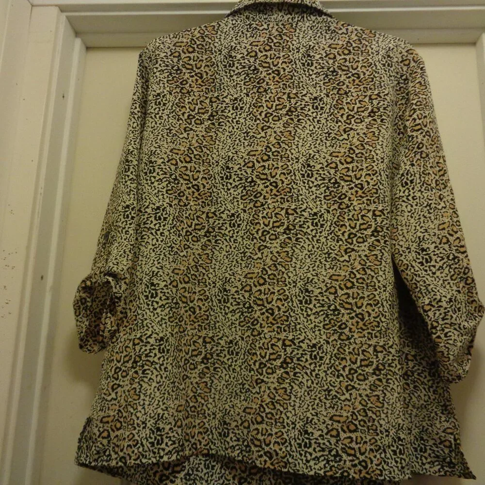 ANIMAL WILD PRINT SHIRT BLOUSE  2 x 18/20 W